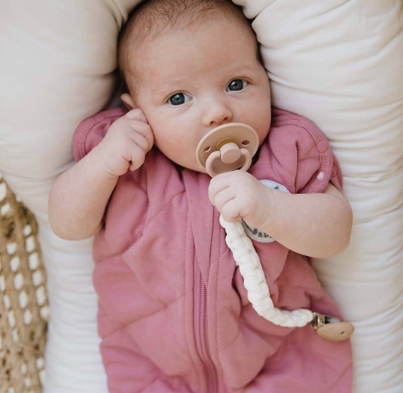 dream weighted swaddle / dusty rose