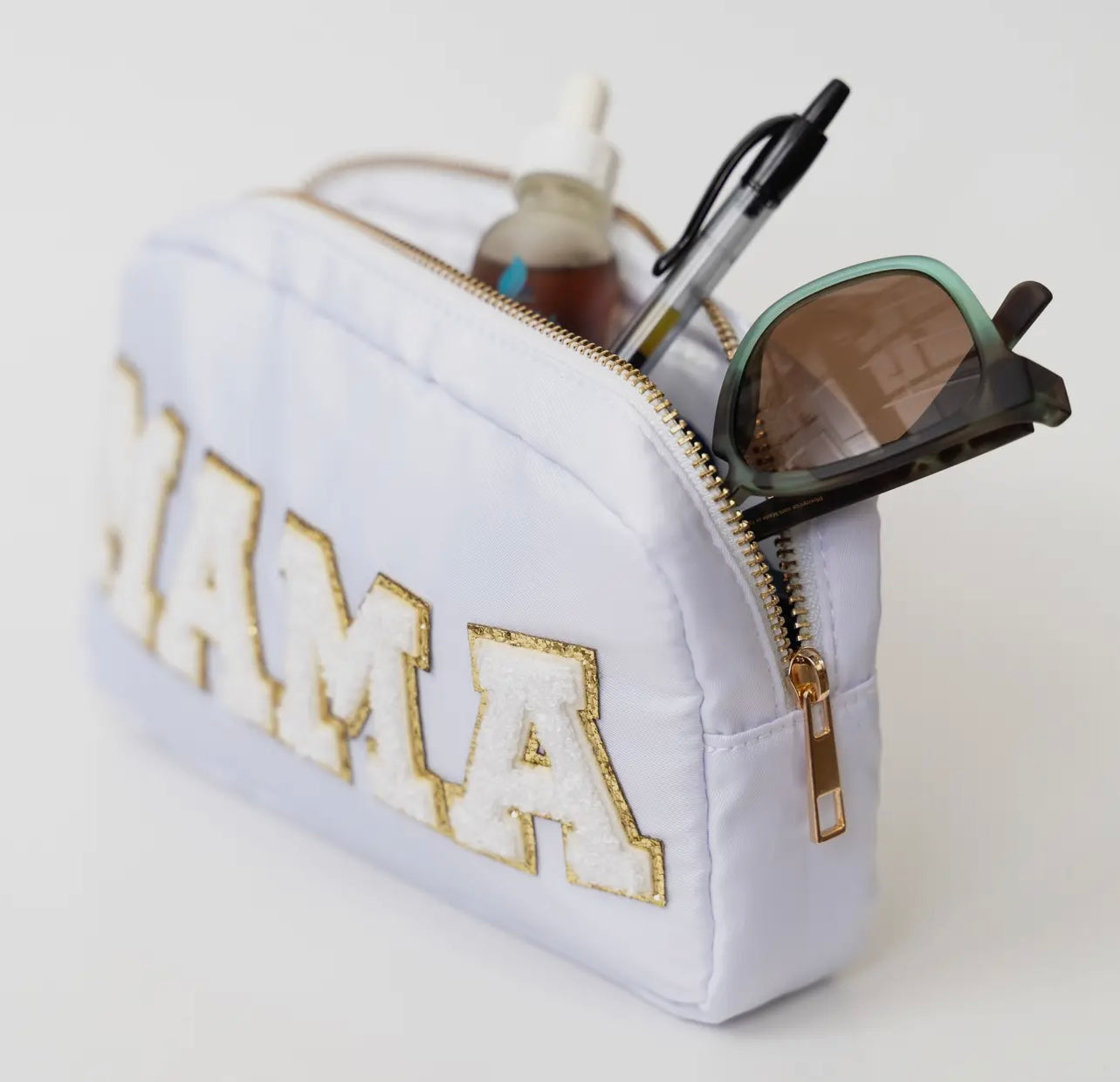 mama travel pouch / white