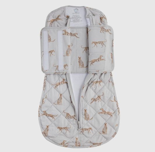 dream weighted swaddle / chasing cheetah